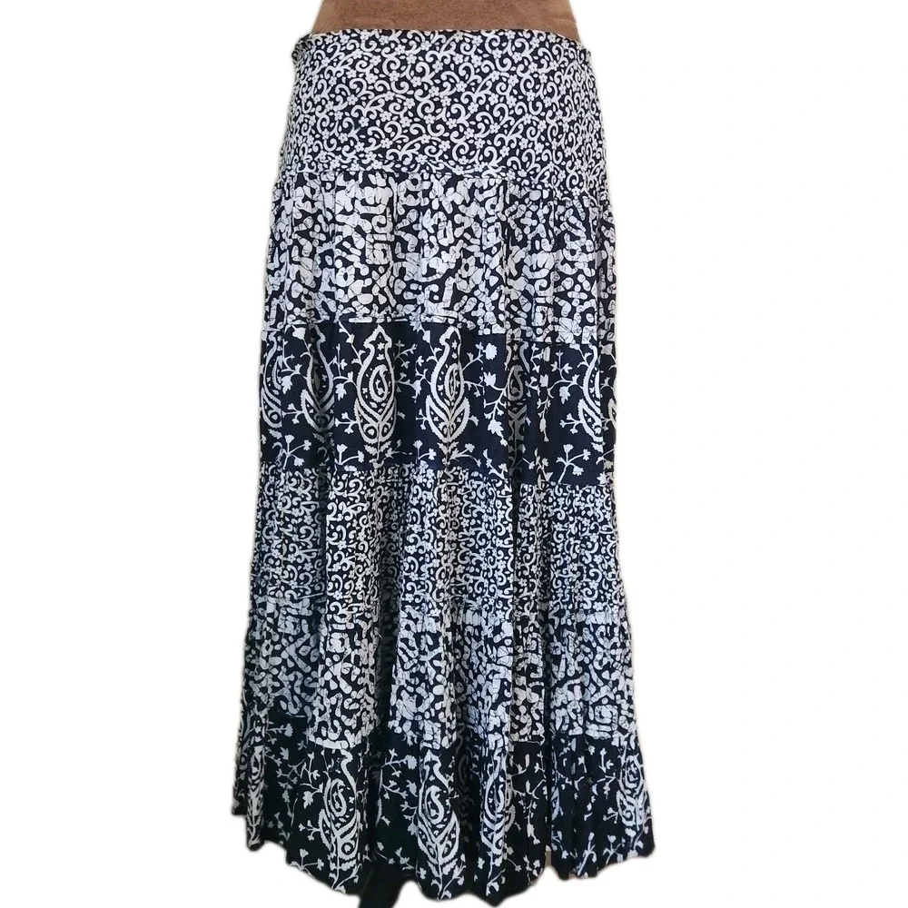 Rampage Circle Skirt‎ Size 7 Low Rise Bohemian Black White Midi Festival Summer
